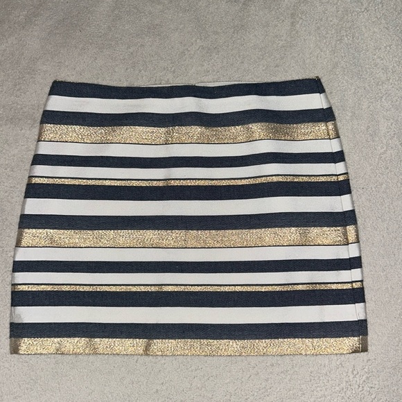 So cute gold, chambray, and white striped skirt. NWOT. Size 4 gold is metallic - Picture 1 of 7